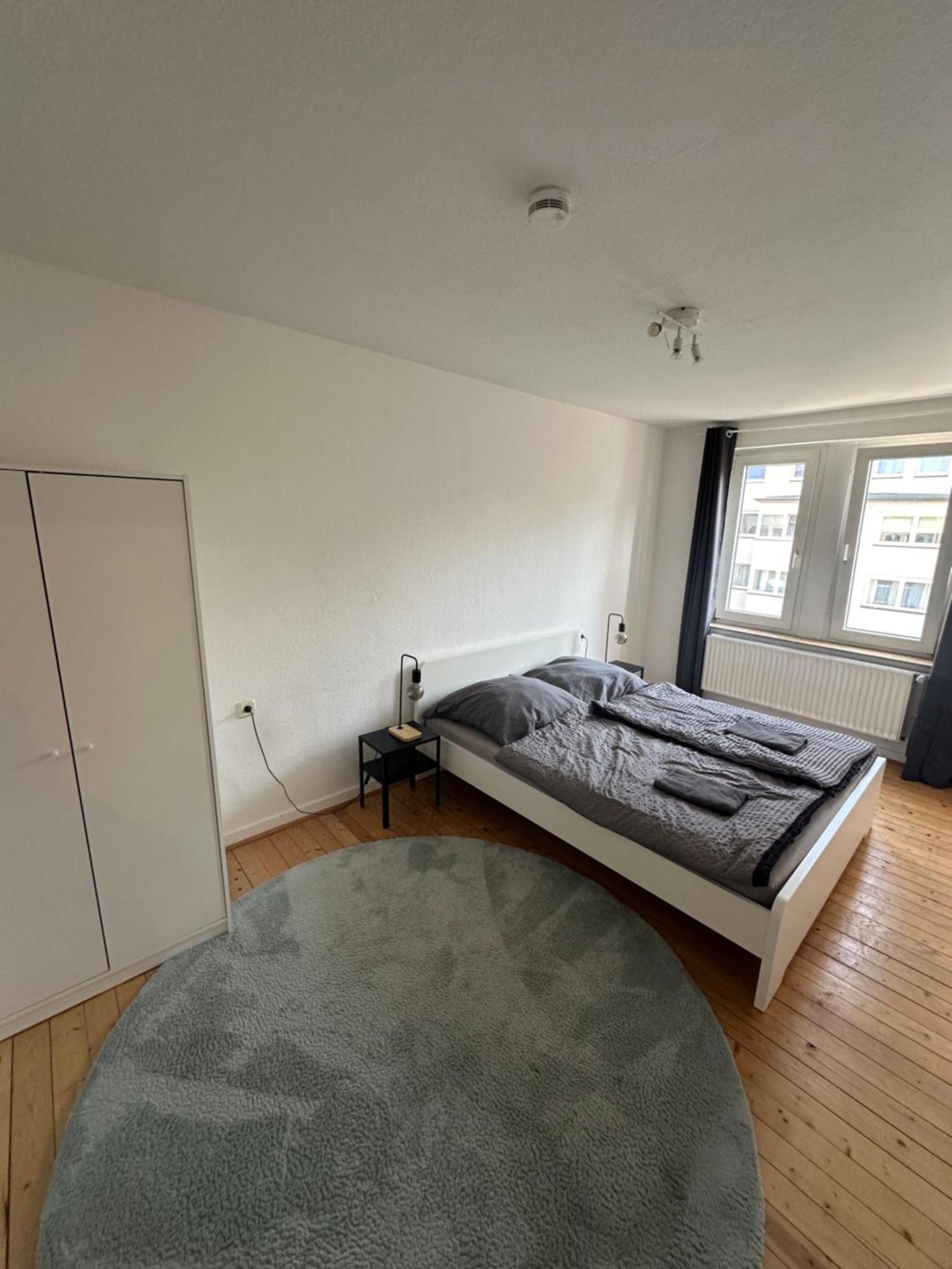 Doppelbett Unterkunft Vahrenwald-List 하노버 외부 사진